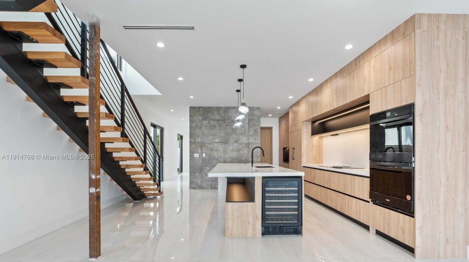 Small Image of 205 NORTH EAST 17TH AVE, Fort Lauderdale Number 18