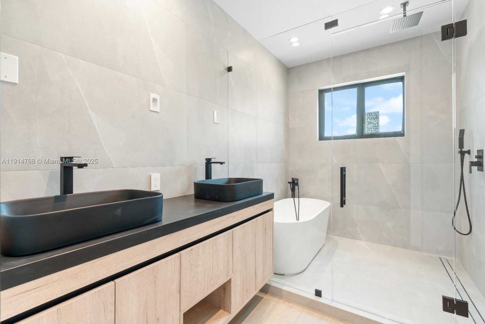 Small Image of 205 NORTH EAST 17TH AVE, Fort Lauderdale Number 7