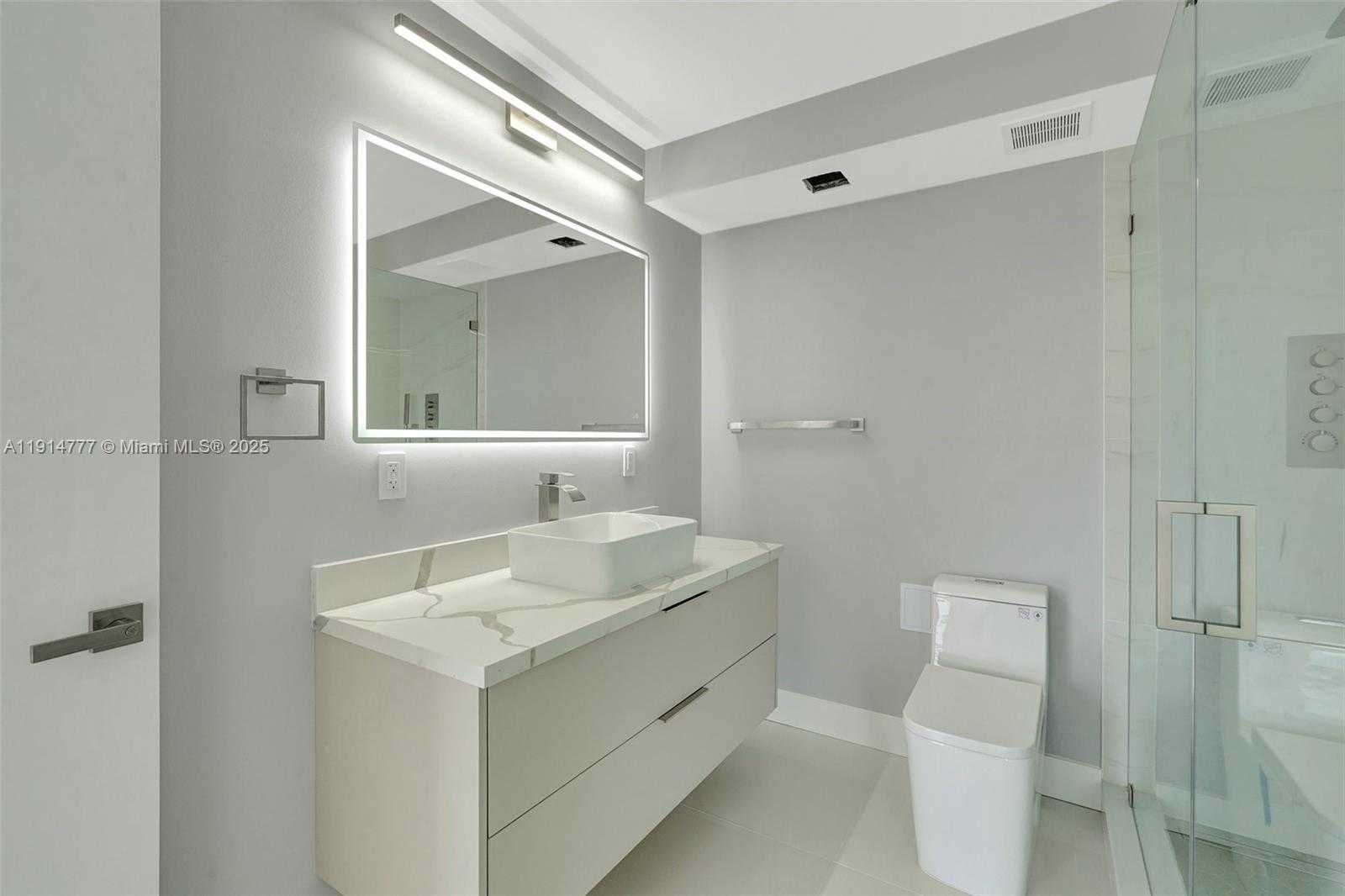Small Image of 20379 WEST COUNTRY CLUB DR #1233, Aventura Number 12