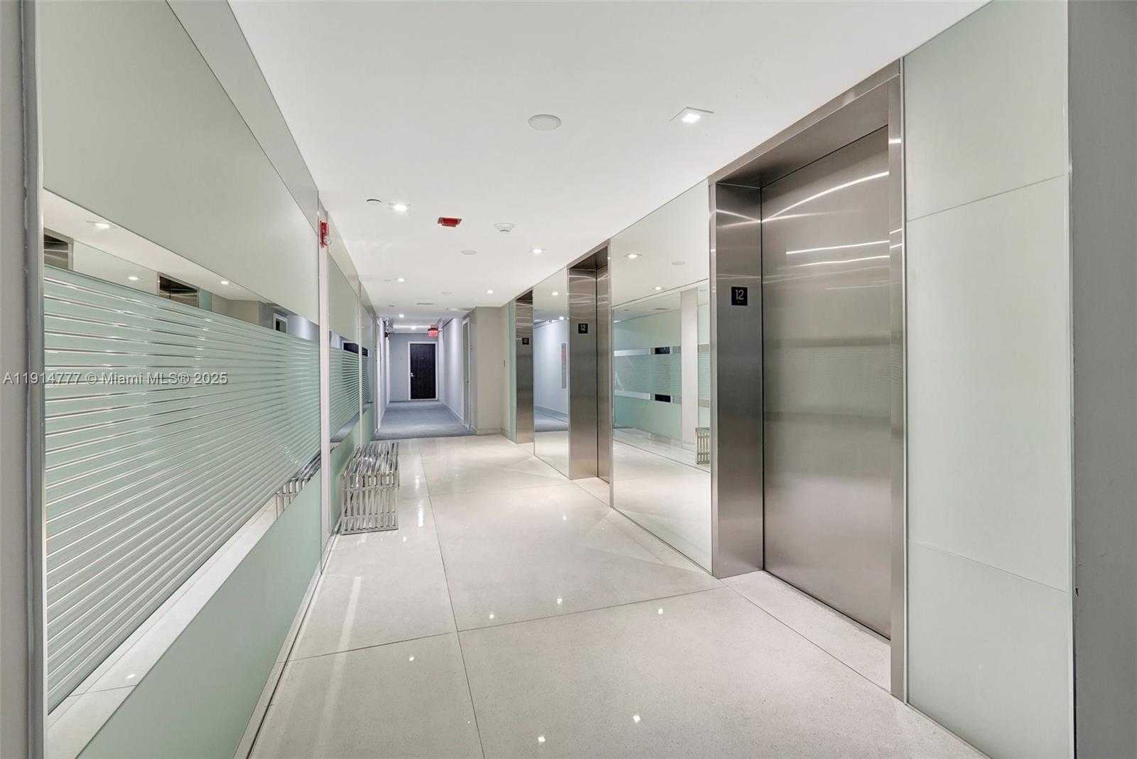 Small Image of 20379 WEST COUNTRY CLUB DR #1233, Aventura Number 16