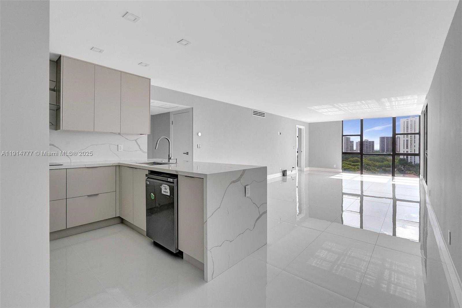 Small Image of 20379 WEST COUNTRY CLUB DR #1233, Aventura Number 2