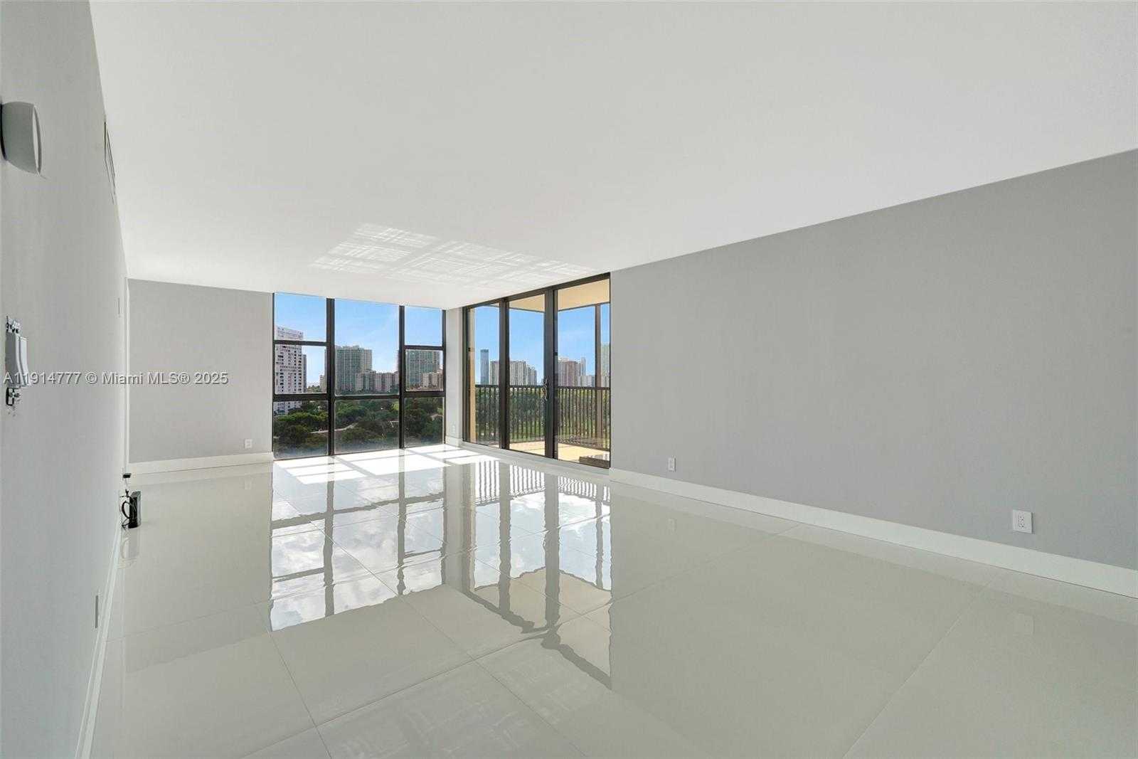 Small Image of 20379 WEST COUNTRY CLUB DR #1233, Aventura Number 4