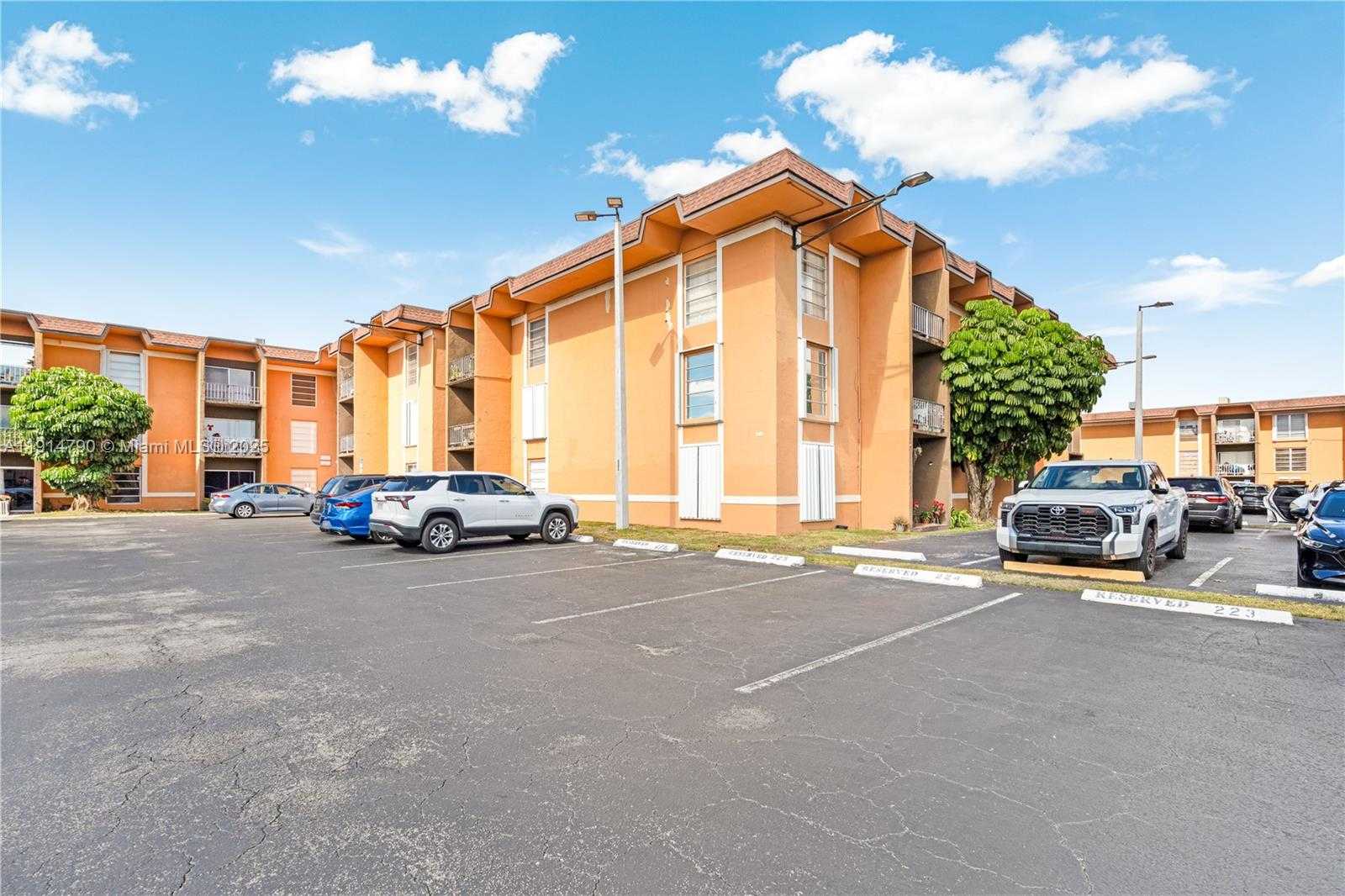 Small Image of 9423 SOUTH WEST 76TH ST #W21, Miami Number 16