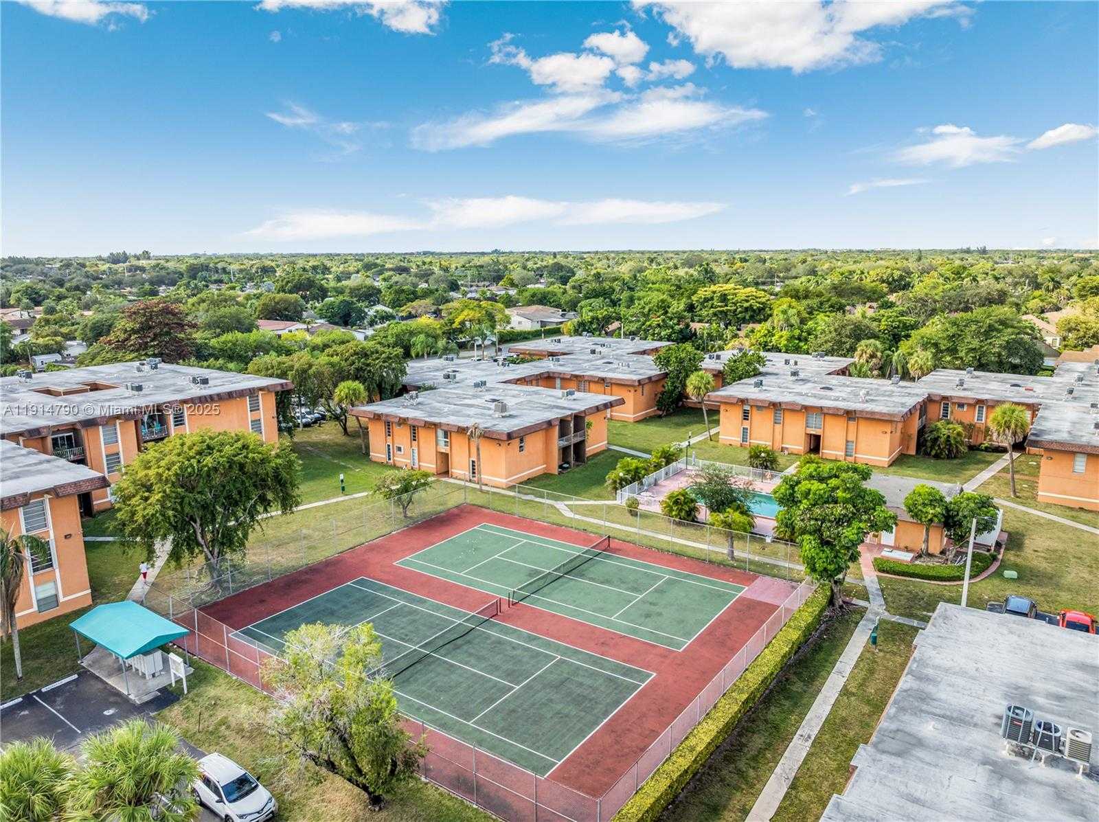 Small Image of 9423 SOUTH WEST 76TH ST #W21, Miami Number 18