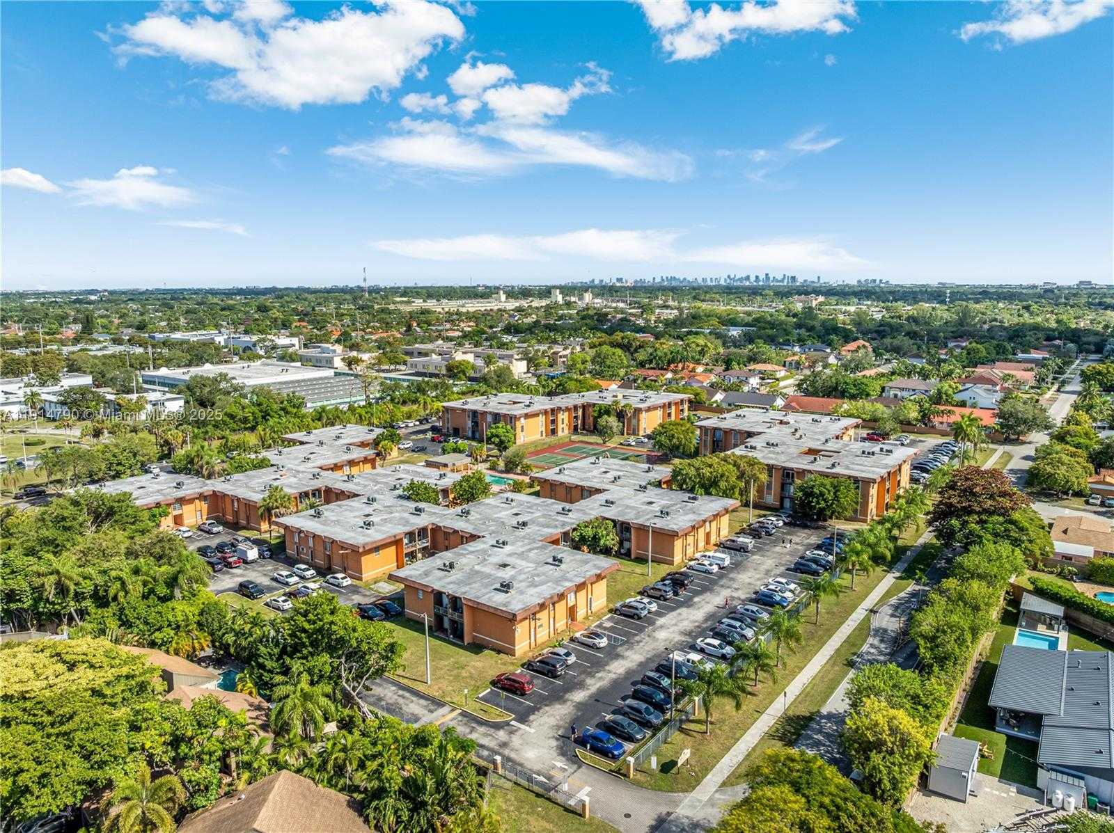 Small Image of 9423 SOUTH WEST 76TH ST #W21, Miami Number 20