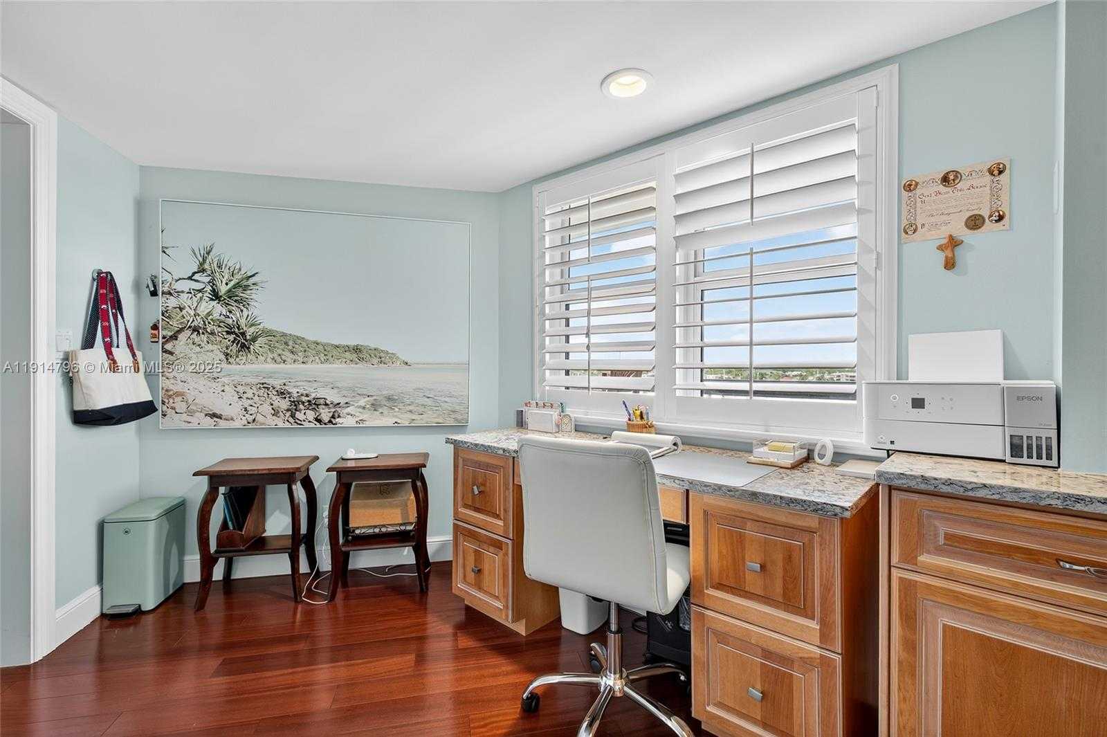 Small Image of 19800 SANDPOINTE BAY DR #802, Tequesta Number 14