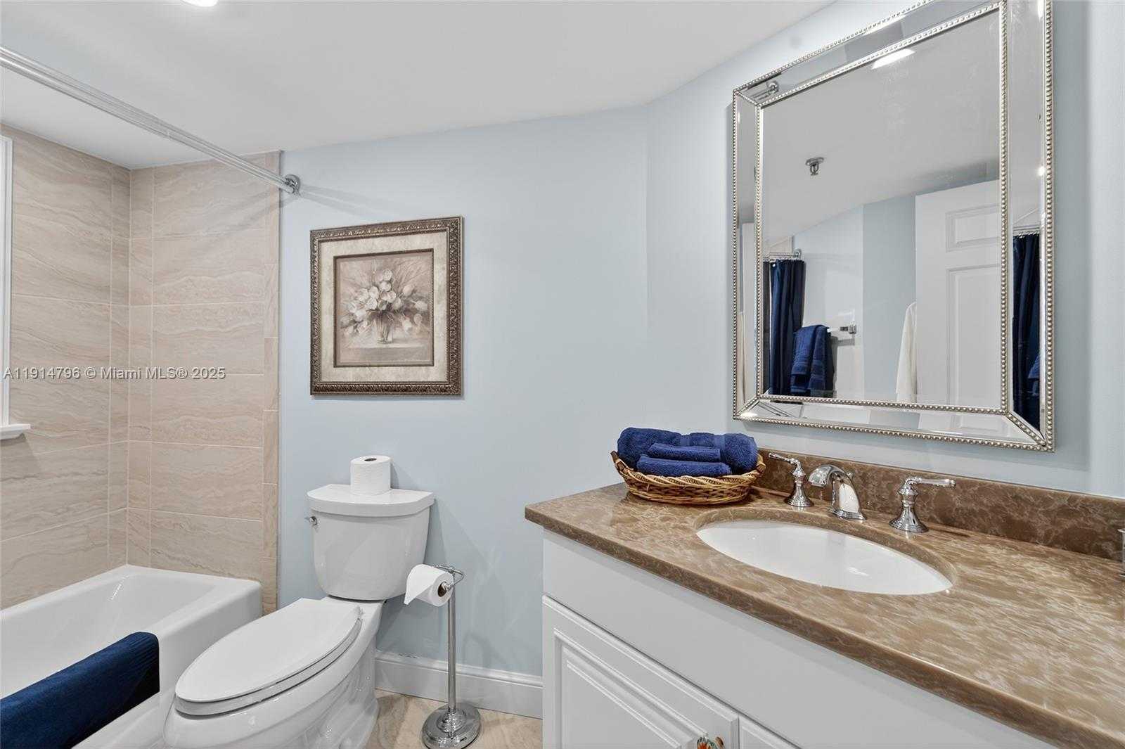 Small Image of 19800 SANDPOINTE BAY DR #802, Tequesta Number 24