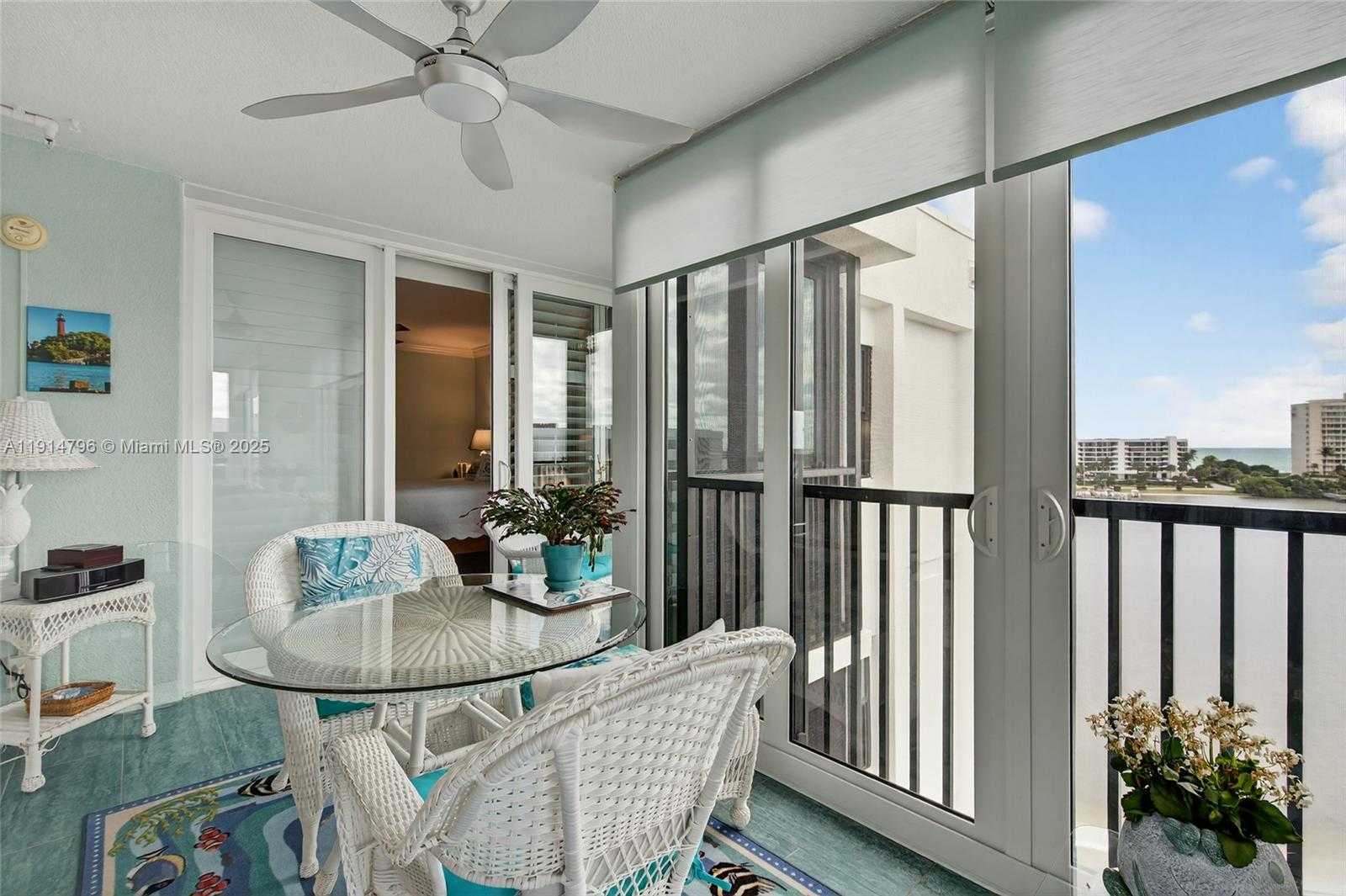 Small Image of 19800 SANDPOINTE BAY DR #802, Tequesta Number 35