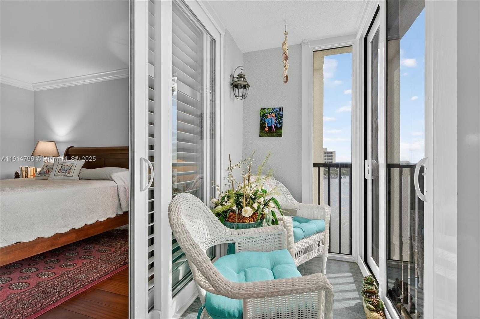 Small Image of 19800 SANDPOINTE BAY DR #802, Tequesta Number 37