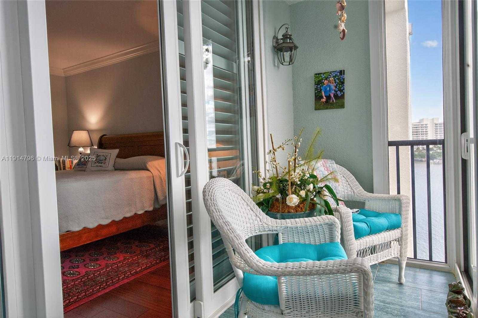 Small Image of 19800 SANDPOINTE BAY DR #802, Tequesta Number 49