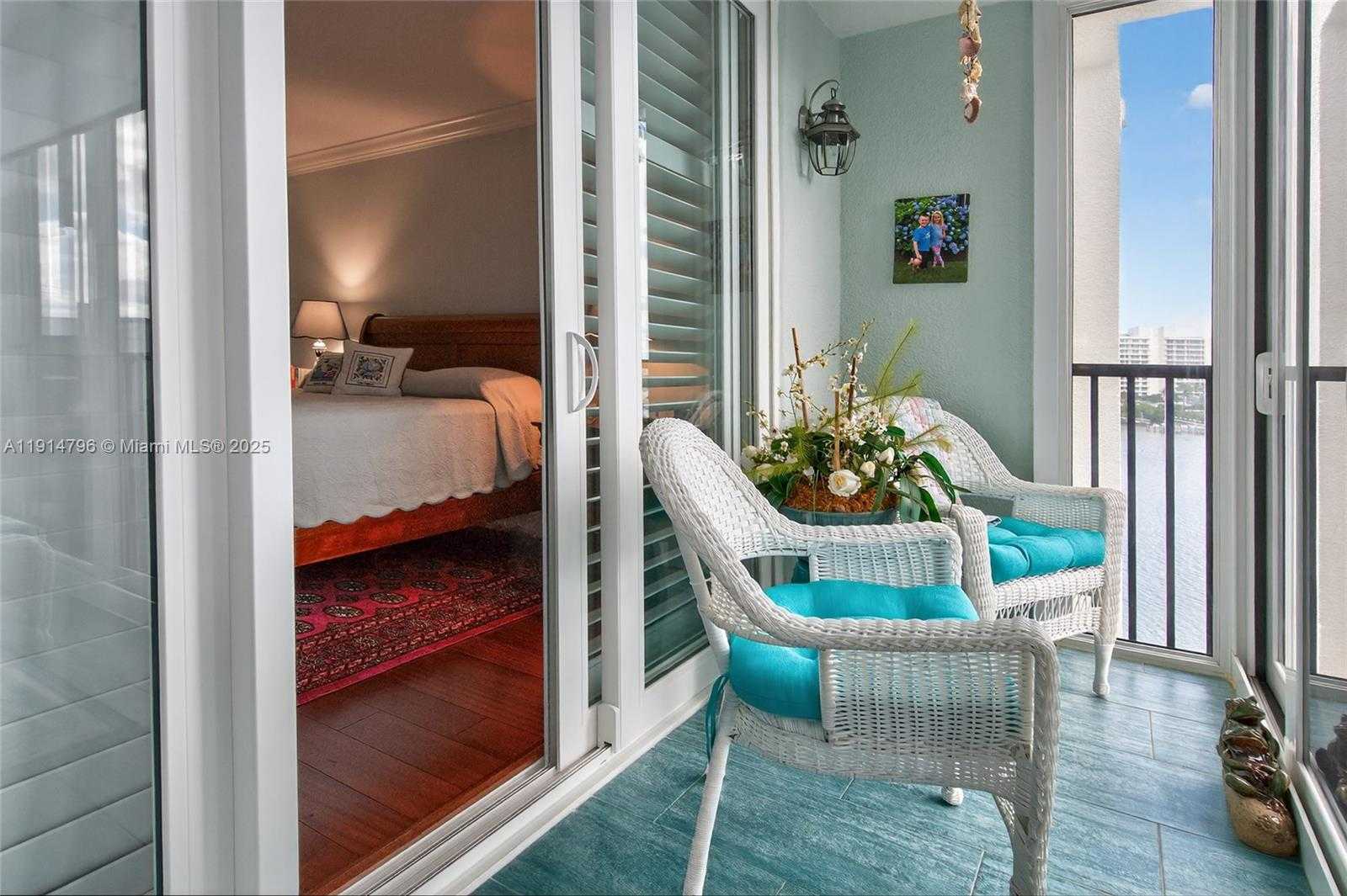 Small Image of 19800 SANDPOINTE BAY DR #802, Tequesta Number 50