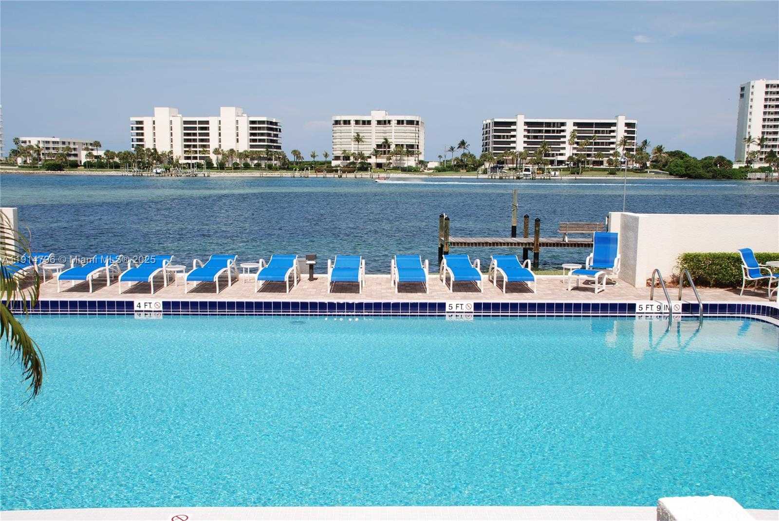 Small Image of 19800 SANDPOINTE BAY DR #802, Tequesta Number 51