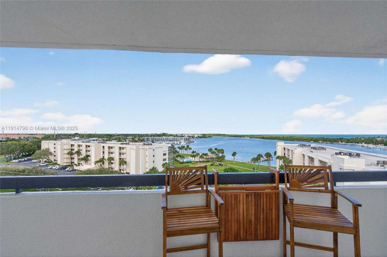 Small Image of 19800 SANDPOINTE BAY DR #802, Tequesta Number 6