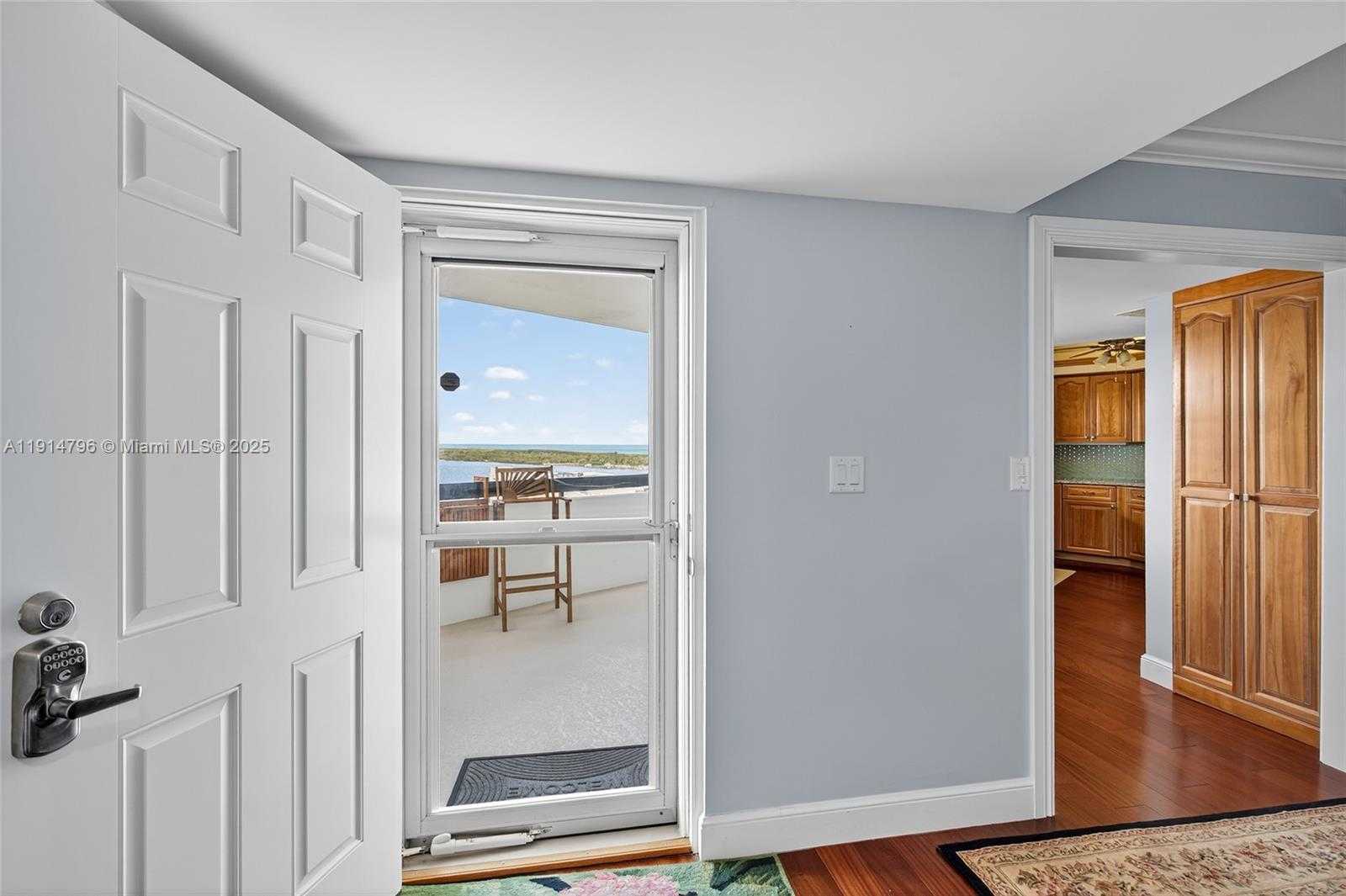 Small Image of 19800 SANDPOINTE BAY DR #802, Tequesta Number 8