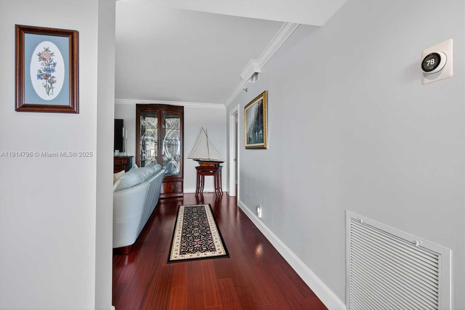 Small Image of 19800 SANDPOINTE BAY DR #802, Tequesta Number 9