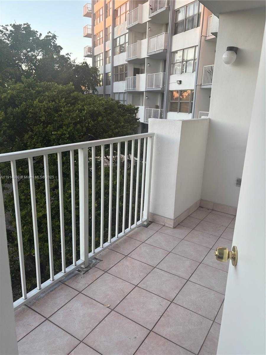 Small Image of 1200 Miami Gardens Dr, Miami, FL 33179, USA Number 7