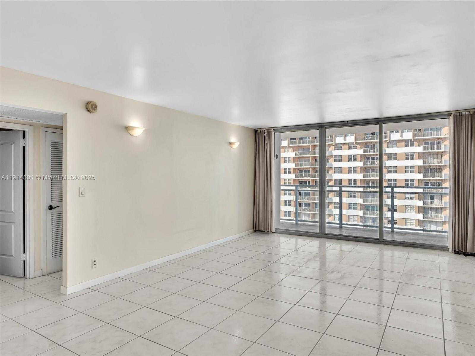 Small Image of 2030 SOUTH OCEAN DR #2024, Hallandale Beach Number 25