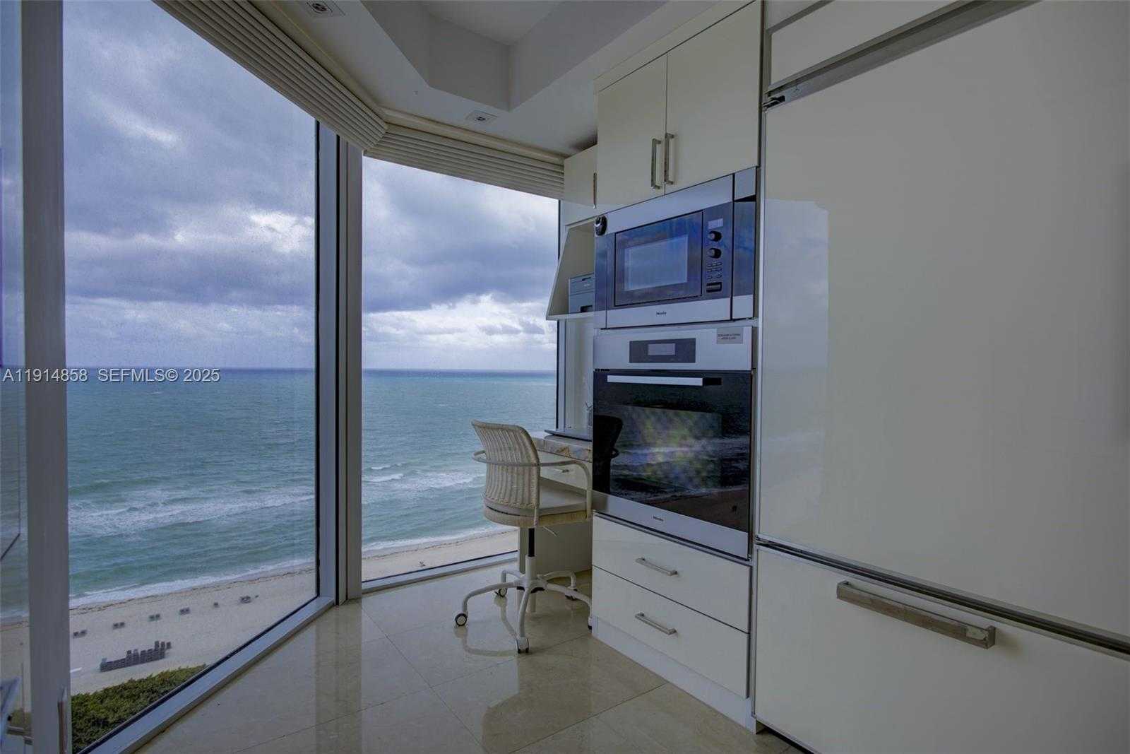 Small Image of 4775 COLLINS AVE #1601, Miami Beach Number 12