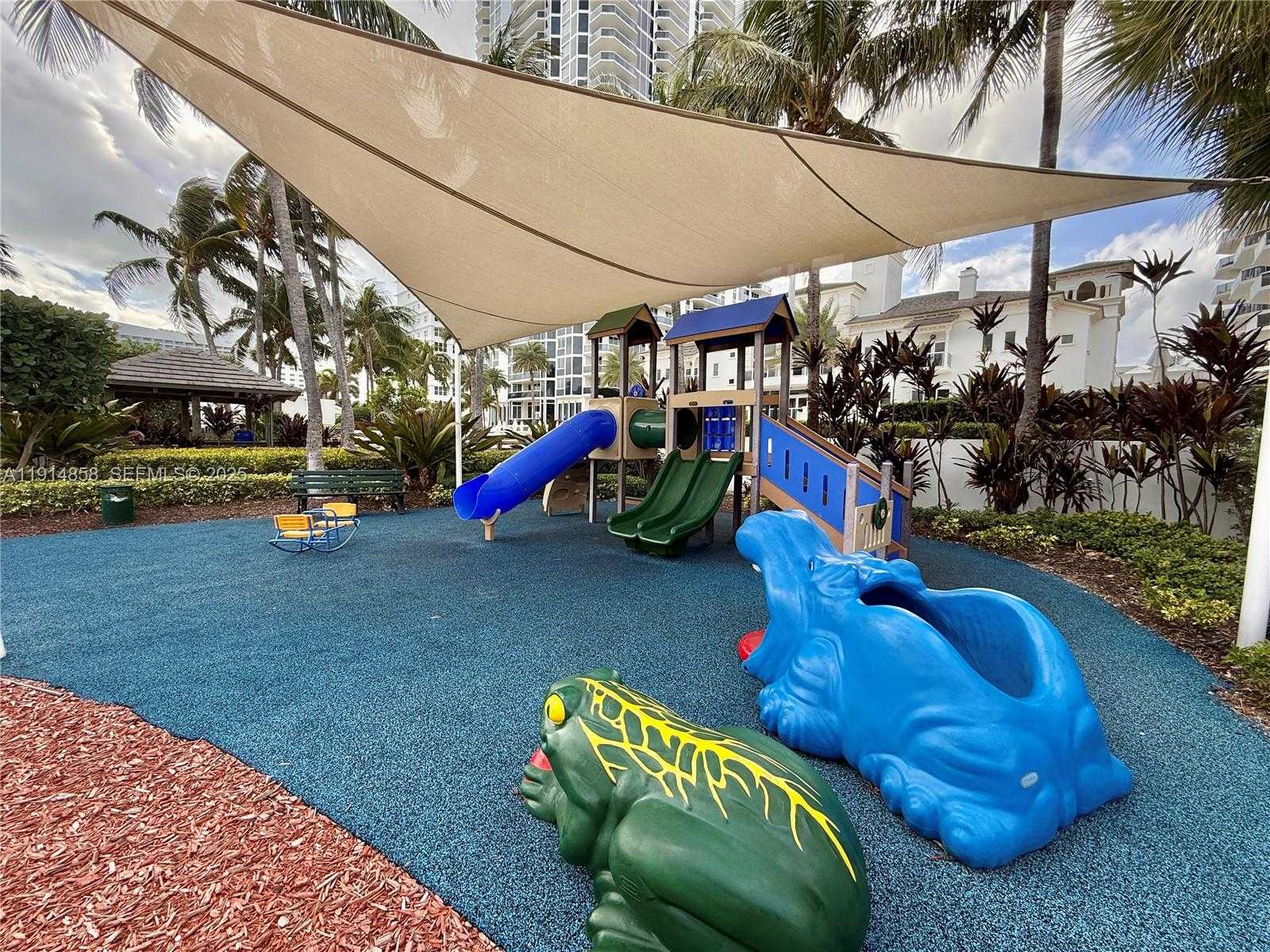 Small Image of 4775 COLLINS AVE #1601, Miami Beach Number 24