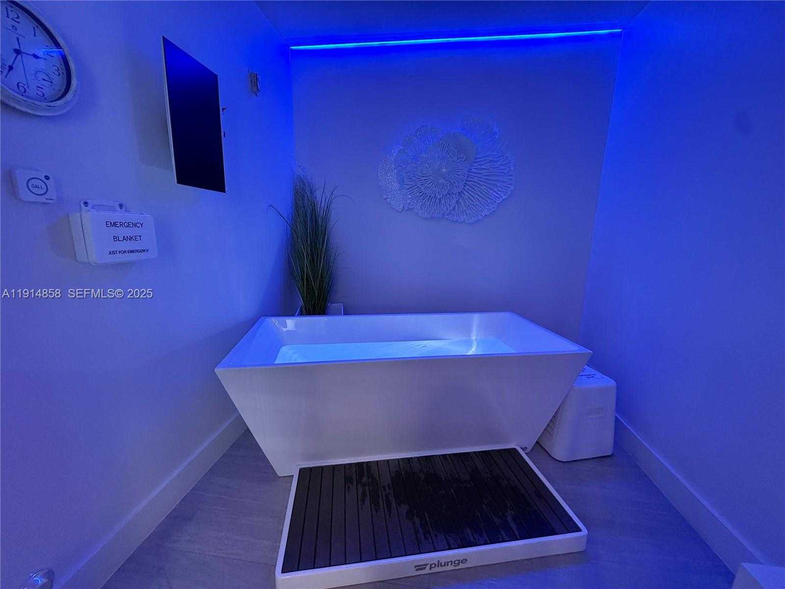 Small Image of 4775 COLLINS AVE #1601, Miami Beach Number 30