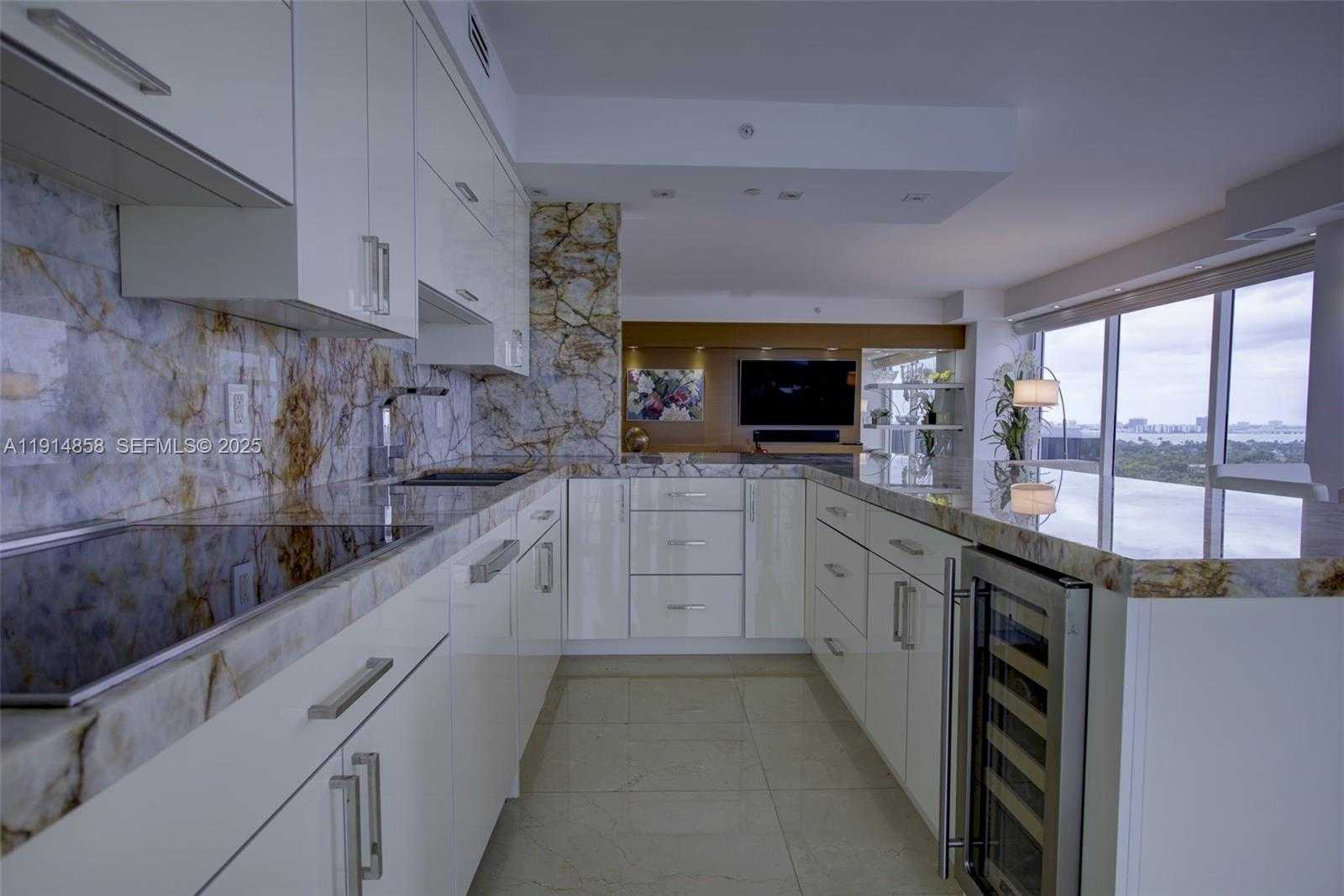 Small Image of 4775 COLLINS AVE #1601, Miami Beach Number 9