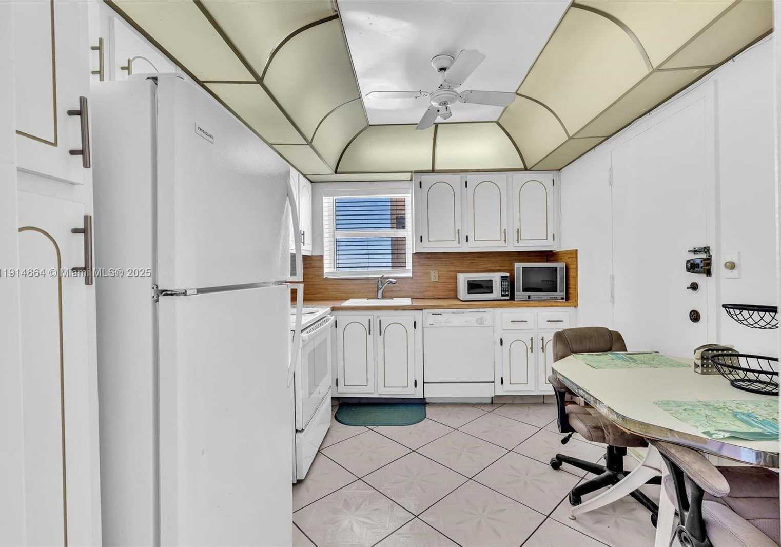 Small Image of 1865 SOUTH OCEAN DR #19E, Hallandale Beach Number 20