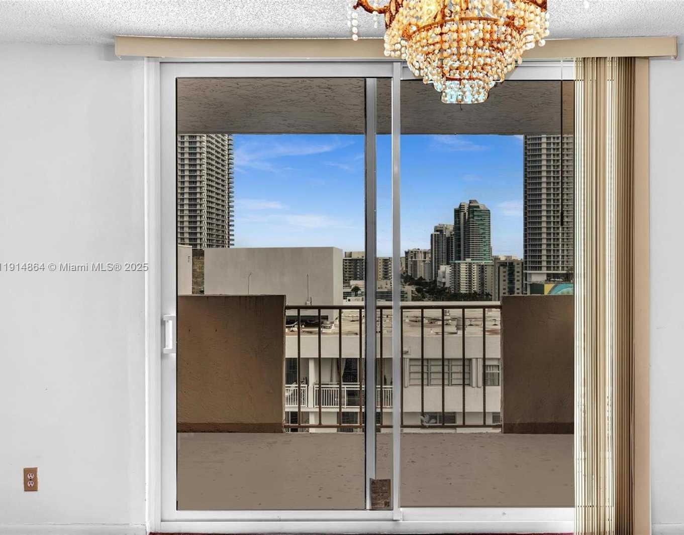 Small Image of 1865 SOUTH OCEAN DR #19E, Hallandale Beach Number 23