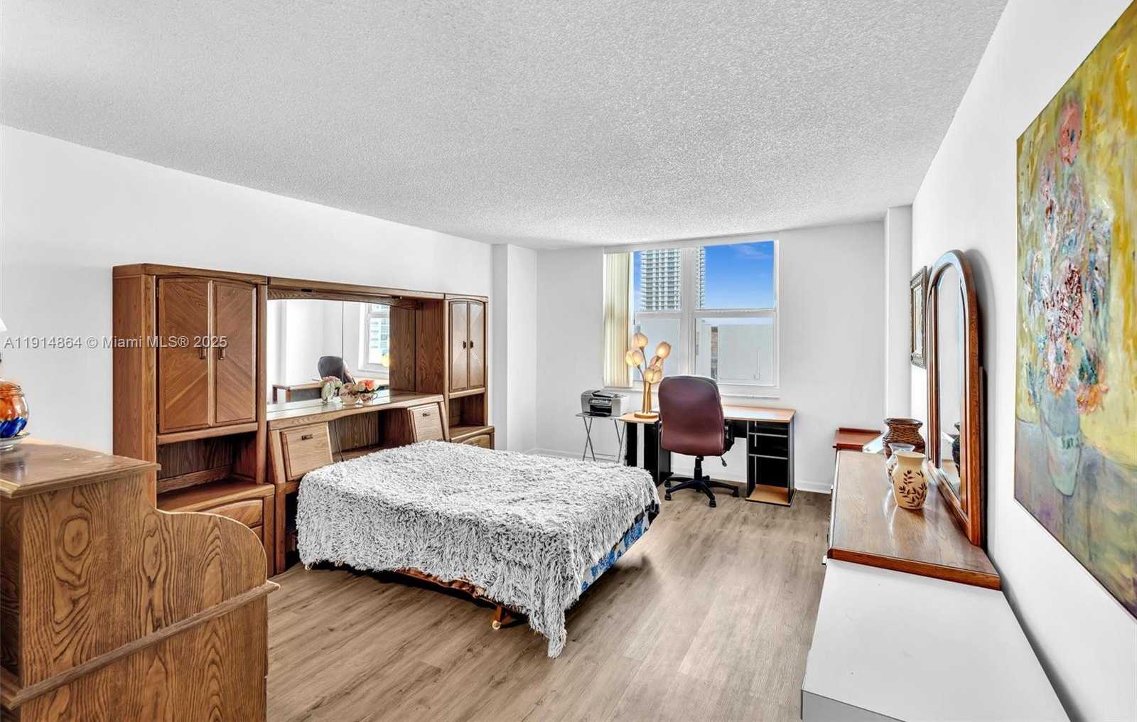 Small Image of 1865 SOUTH OCEAN DR #19E, Hallandale Beach Number 30