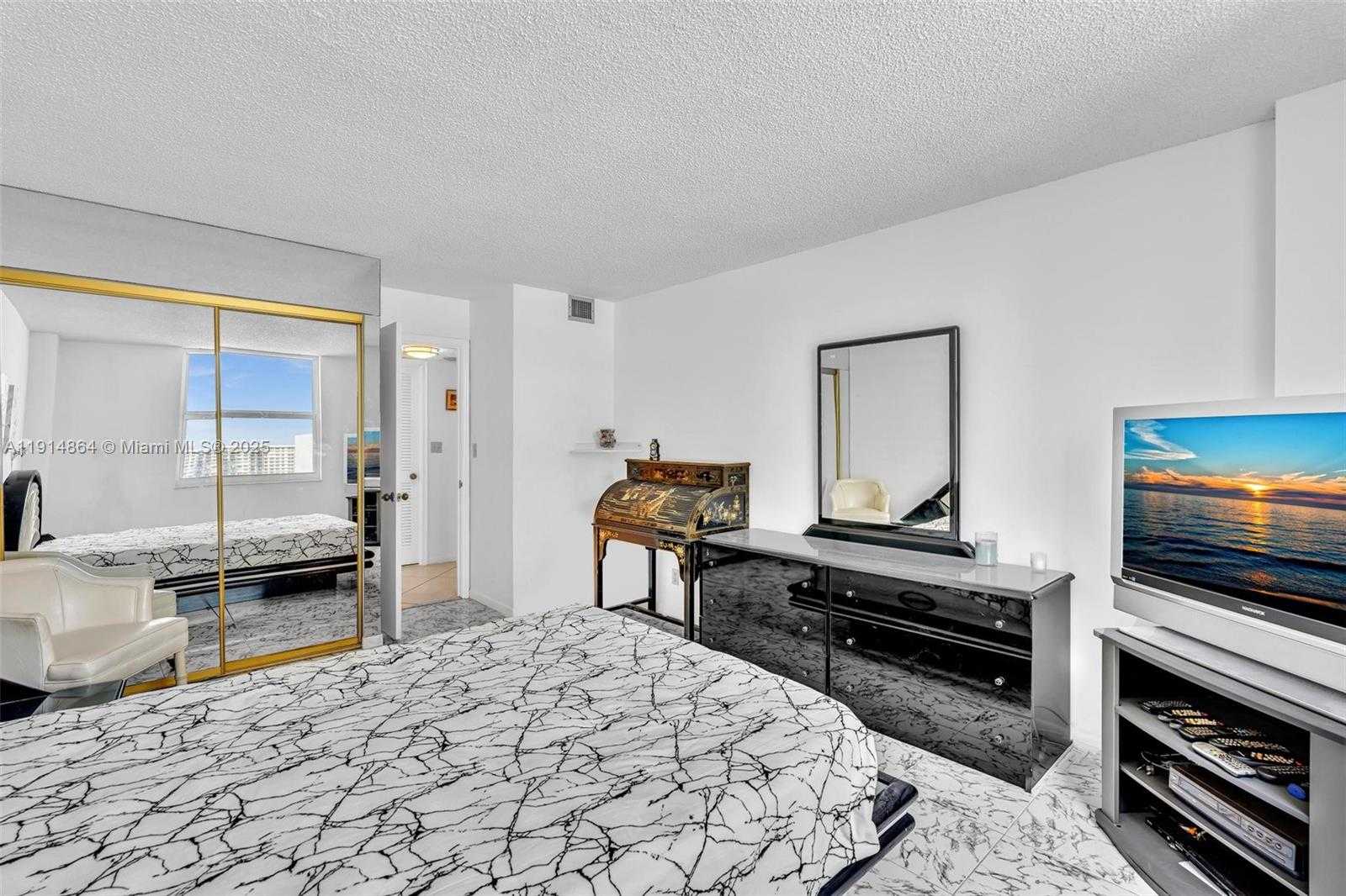 Small Image of 1865 SOUTH OCEAN DR #19E, Hallandale Beach Number 39