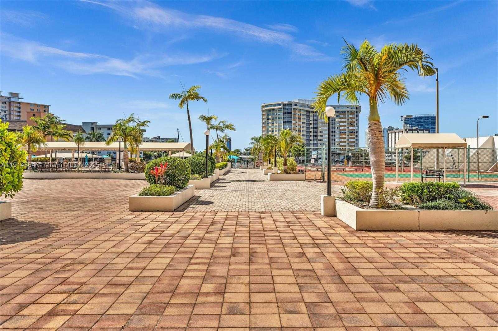 Small Image of 1865 SOUTH OCEAN DR #19E, Hallandale Beach Number 49