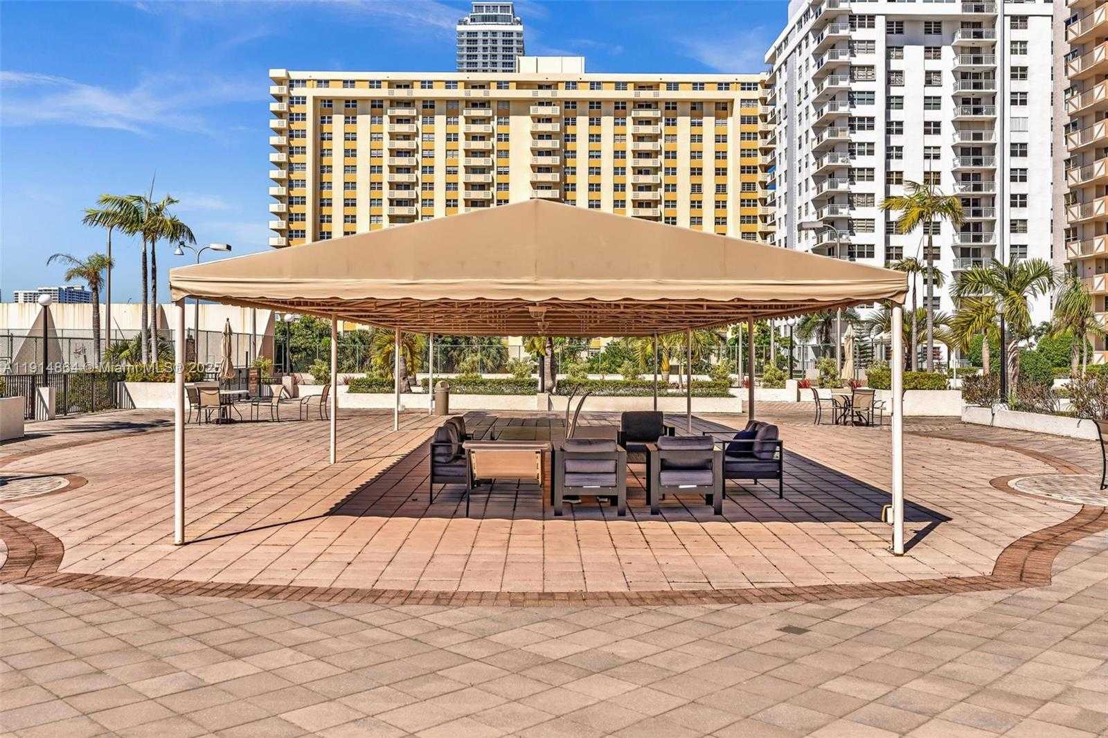 Small Image of 1865 SOUTH OCEAN DR #19E, Hallandale Beach Number 51