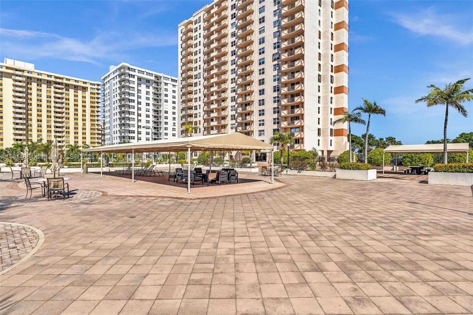 Small Image of 1865 SOUTH OCEAN DR #19E, Hallandale Beach Number 52