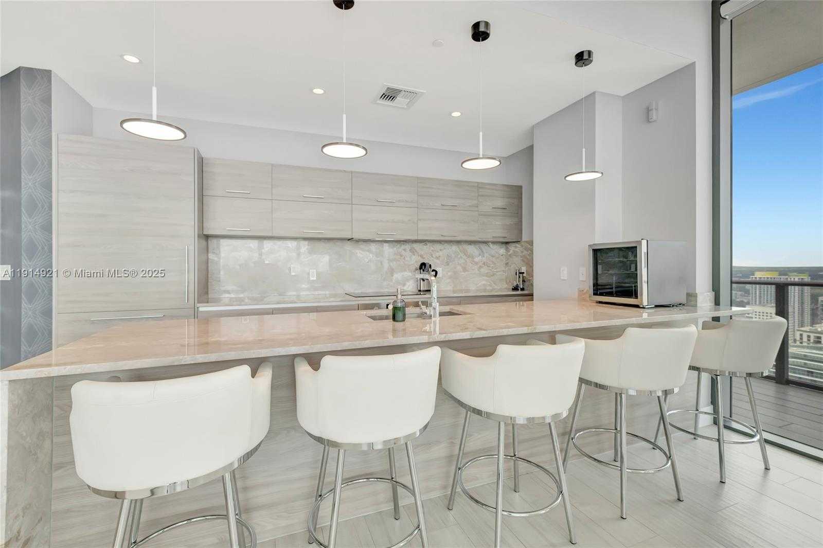 Small Image of 1300 SOUTH MIAMI AVE #PH5001, Miami Number 21