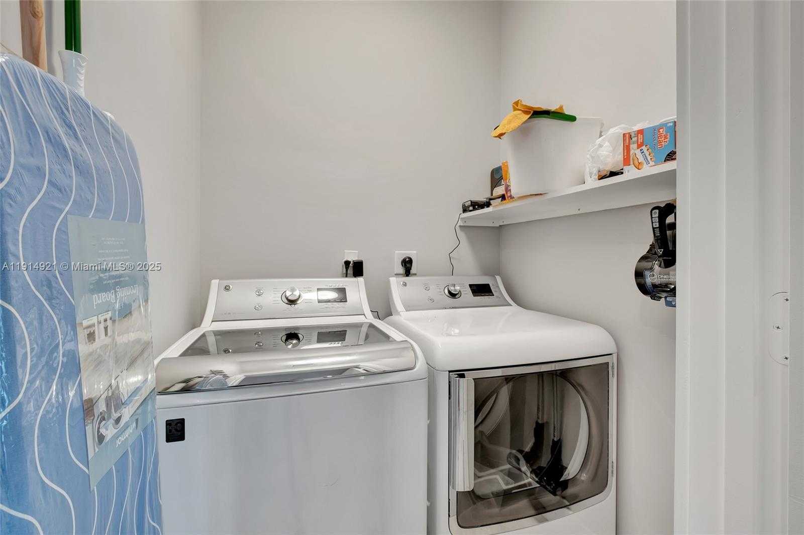 Small Image of 1300 SOUTH MIAMI AVE #PH5001, Miami Number 42