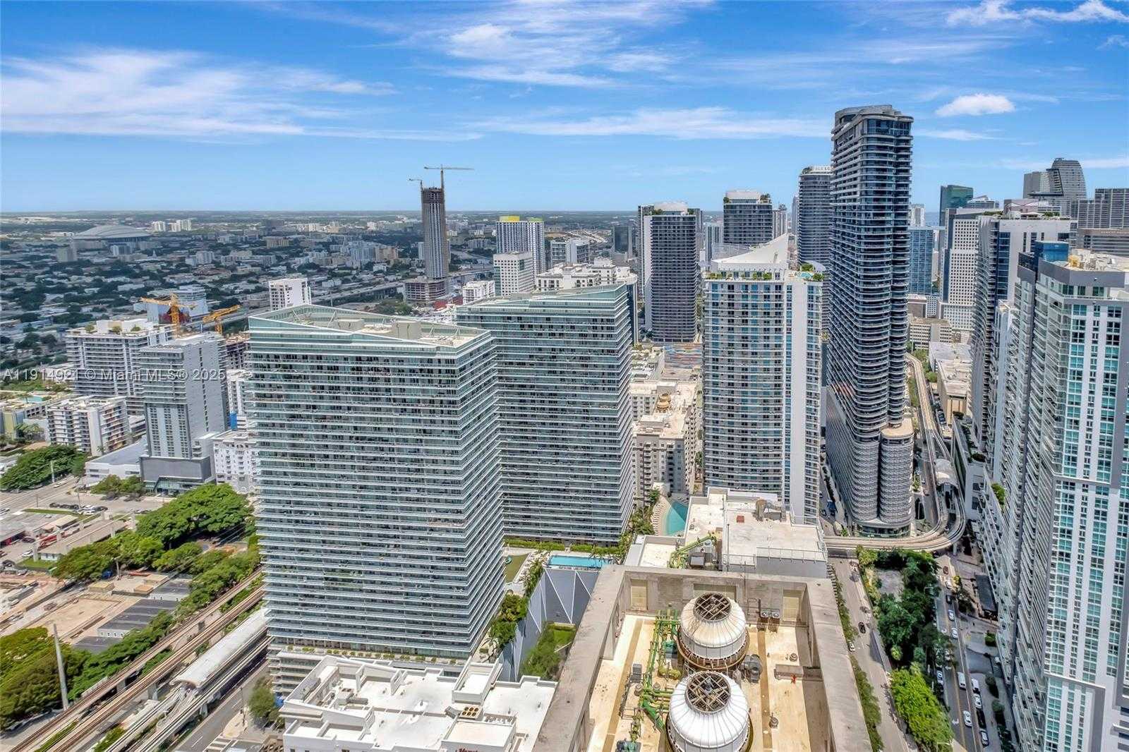 Small Image of 1300 SOUTH MIAMI AVE #PH5001, Miami Number 51