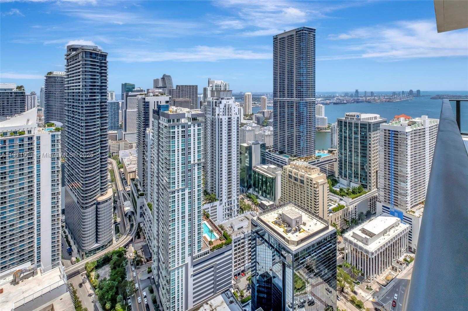 Small Image of 1300 SOUTH MIAMI AVE #PH5001, Miami Number 52