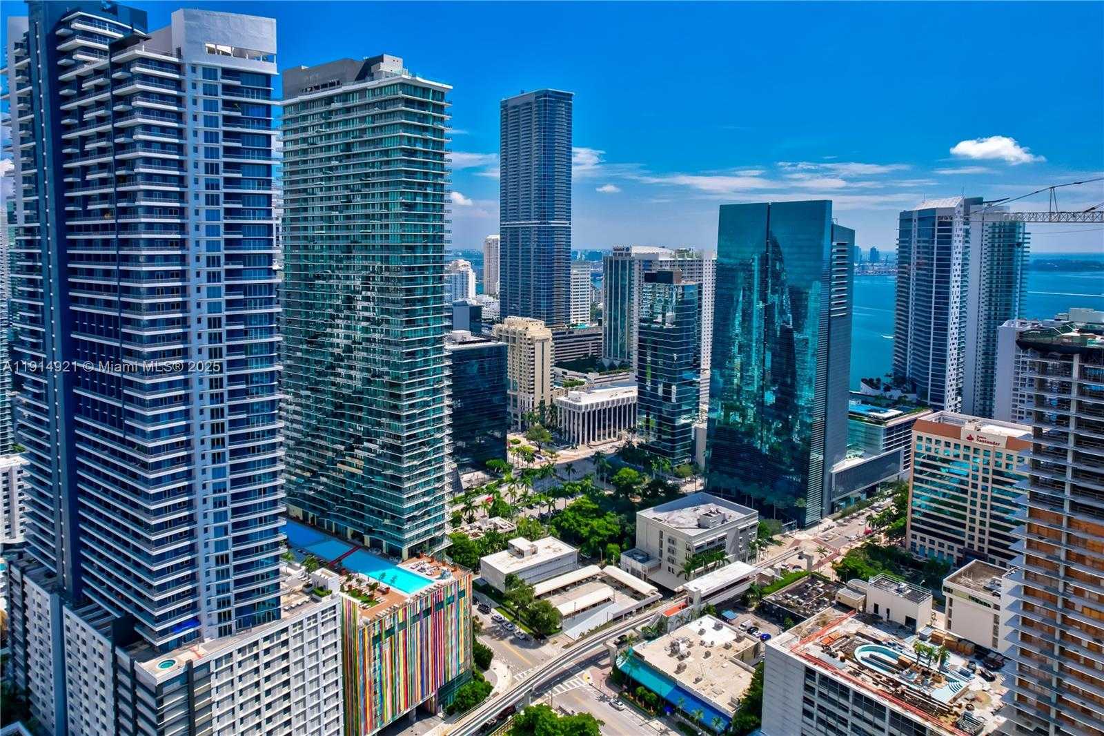 Small Image of 1300 SOUTH MIAMI AVE #PH5001, Miami Number 6