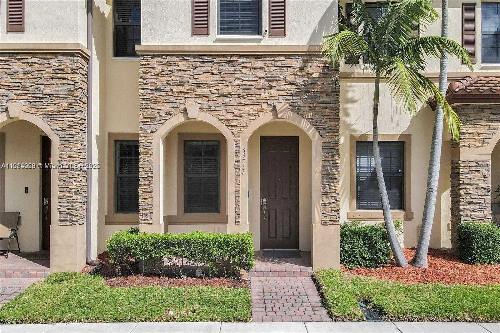 Small Image of 3217 SOUTH EAST 4TH ST, Homestead Number 5