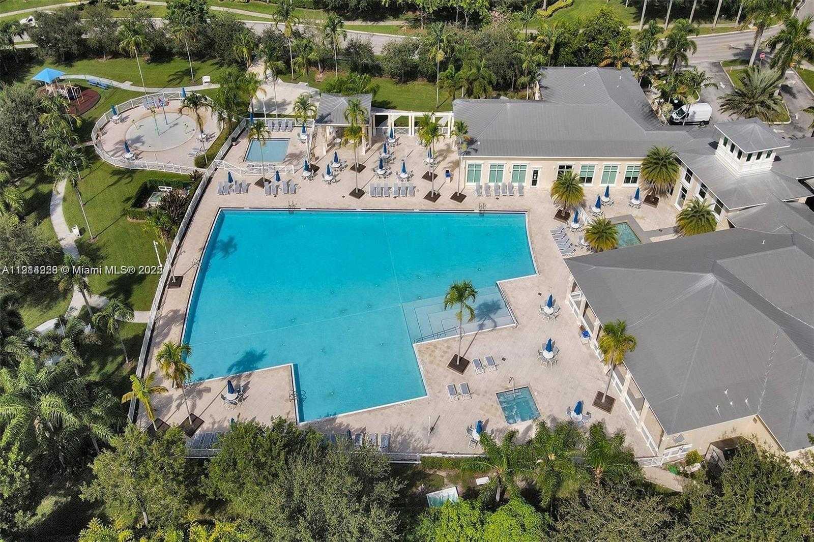 Small Image of 3217 SOUTH EAST 4TH ST, Homestead Number 9