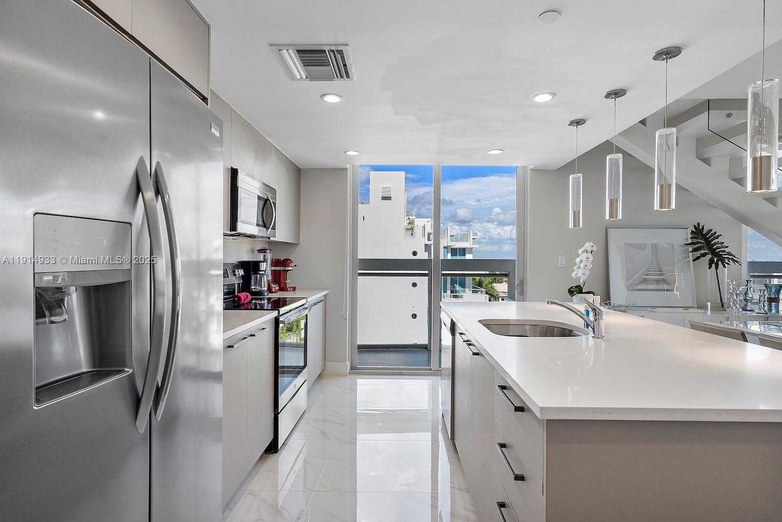 Small Image of 1150 101ST ST #701, Bay Harbor Islands Number 12