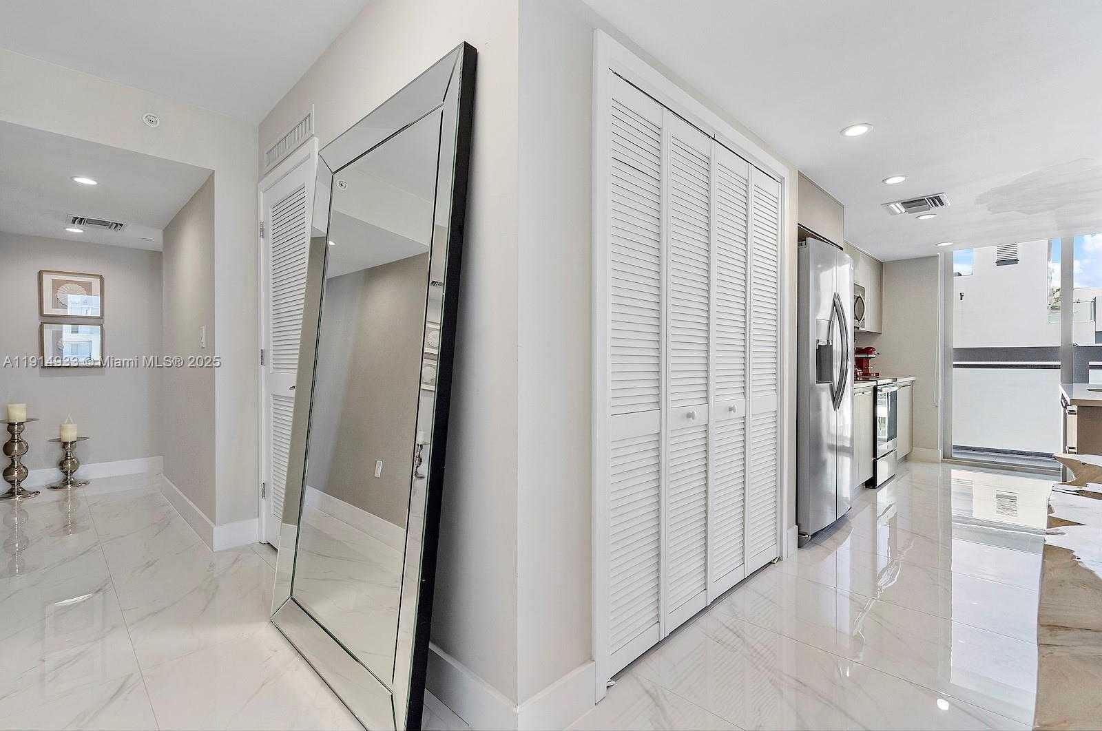 Small Image of 1150 101ST ST #701, Bay Harbor Islands Number 20