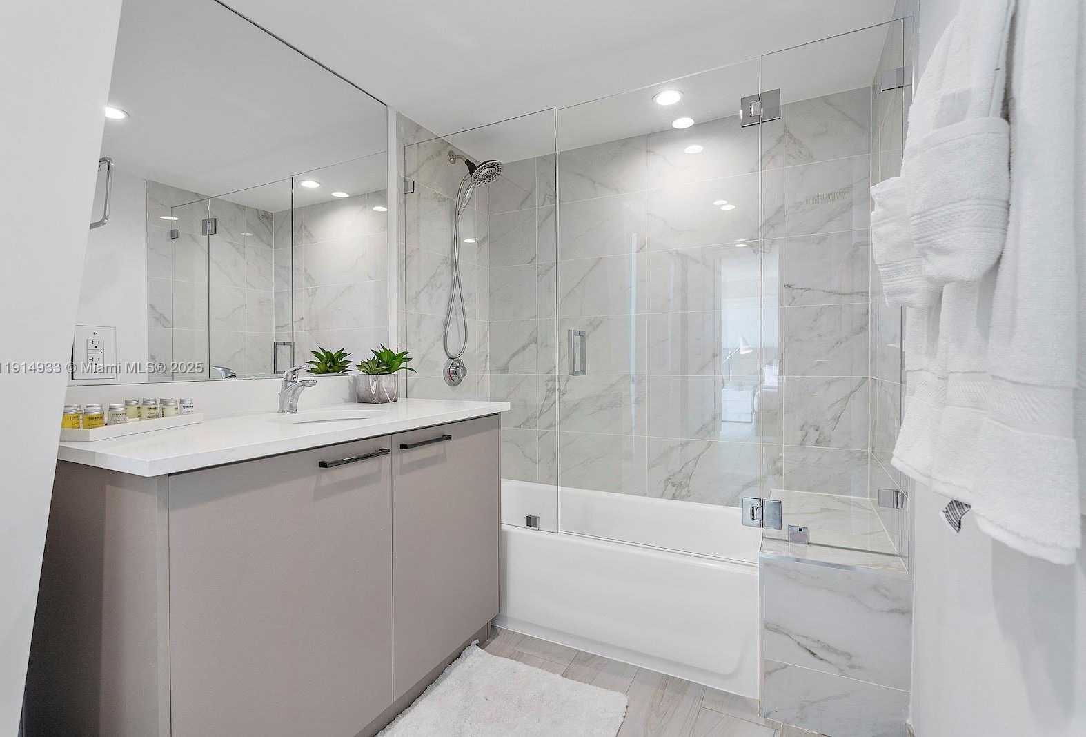 Small Image of 1150 101ST ST #701, Bay Harbor Islands Number 41