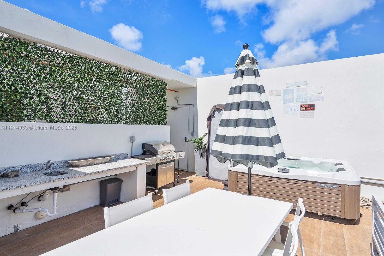 Small Image of 1150 101ST ST #701, Bay Harbor Islands Number 55