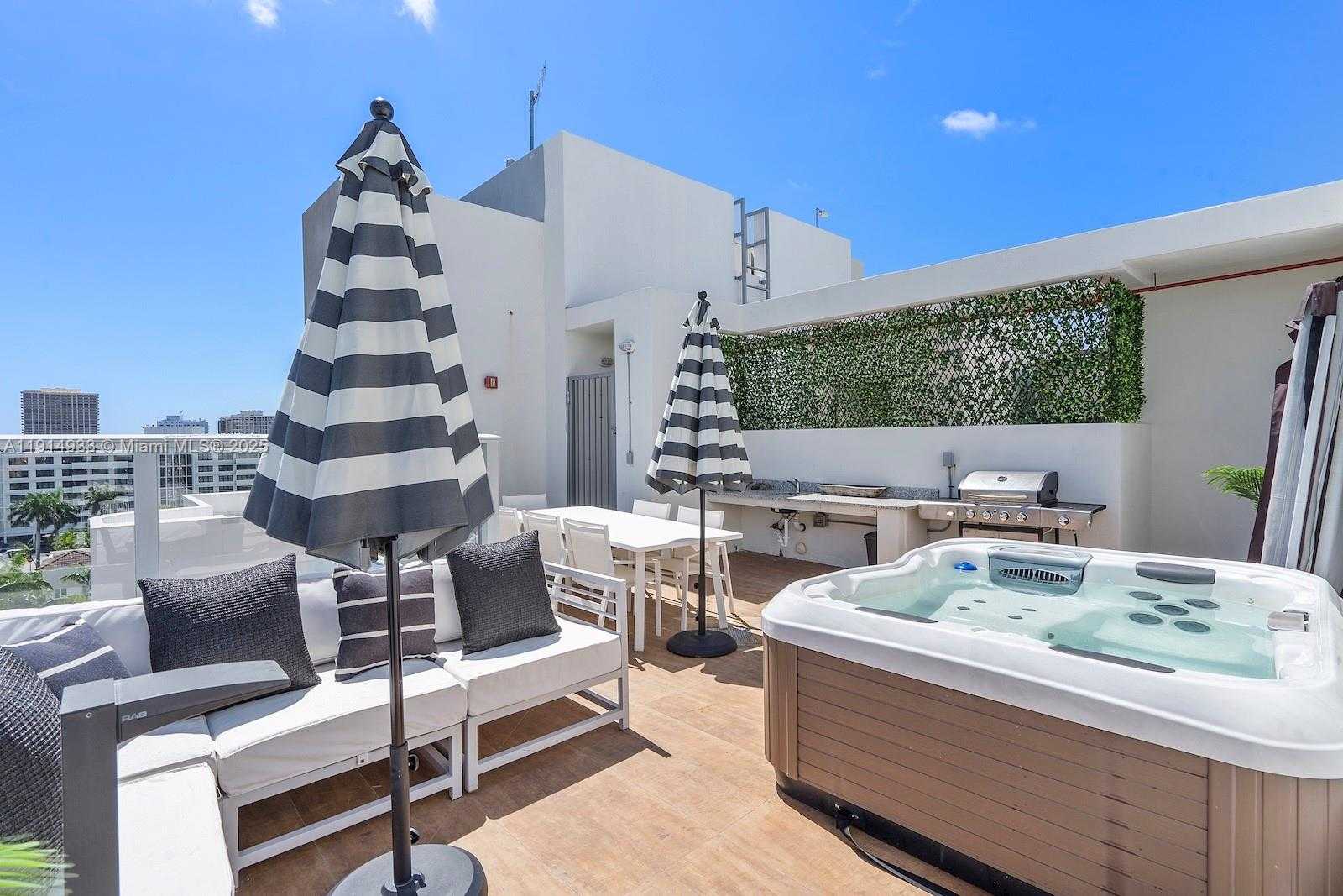 Small Image of 1150 101ST ST #701, Bay Harbor Islands Number 58