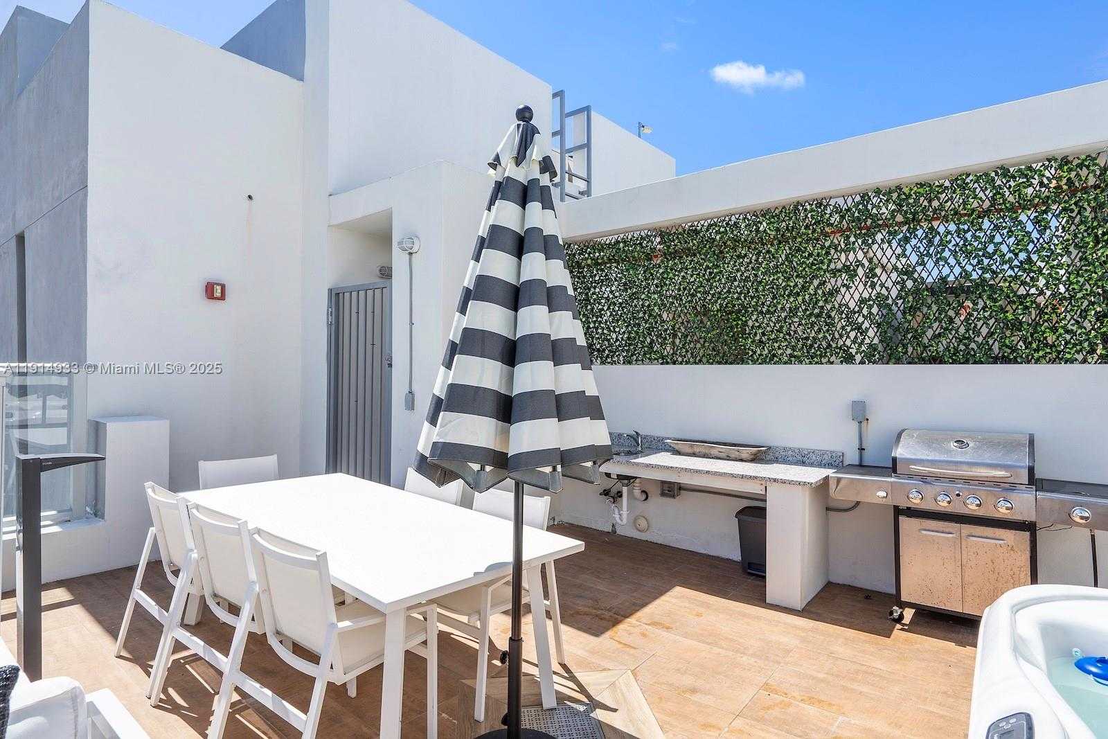 Small Image of 1150 101ST ST #701, Bay Harbor Islands Number 59