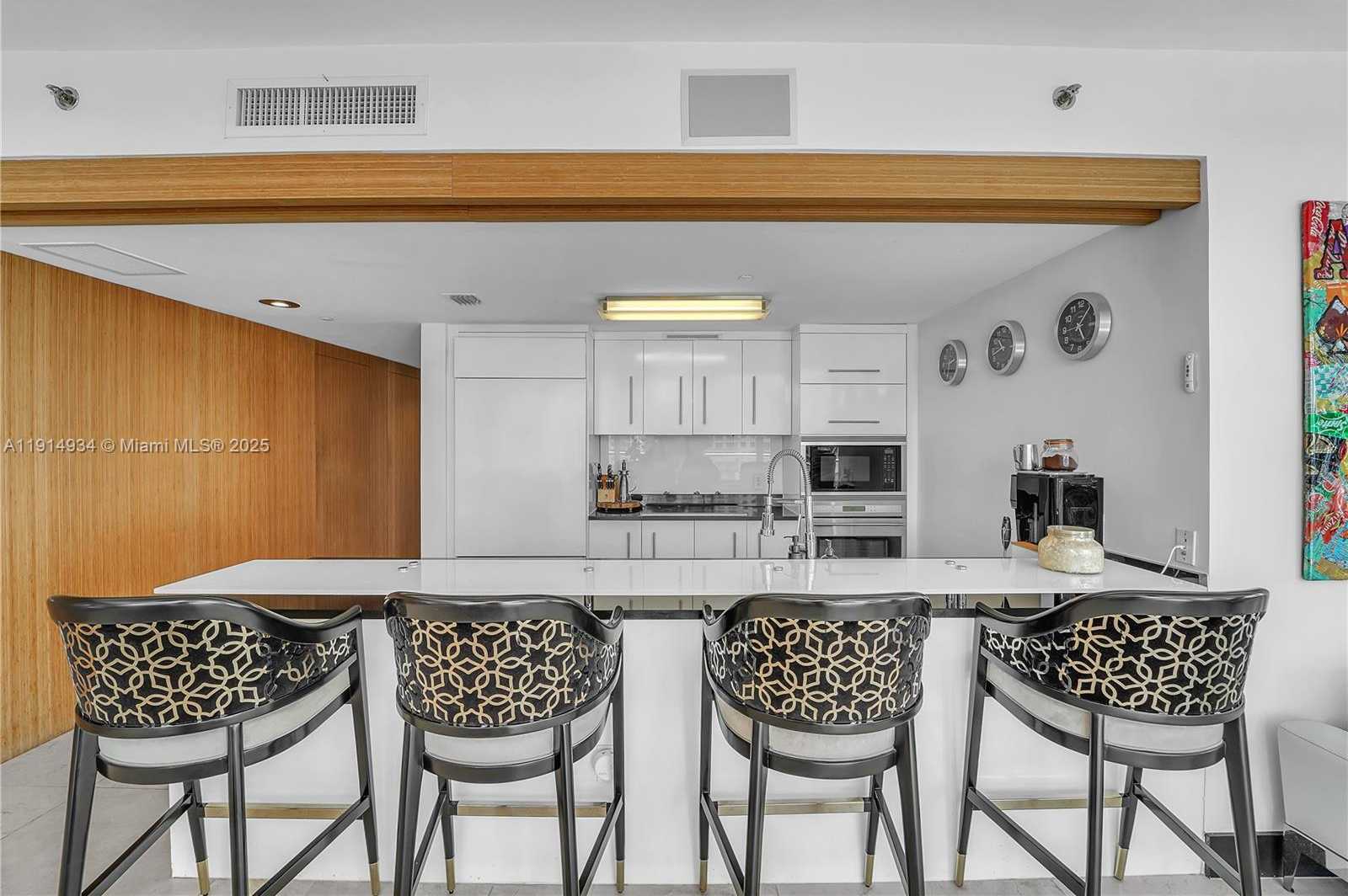 Small Image of 465 BRICKELL AVE #1001, Miami Number 12