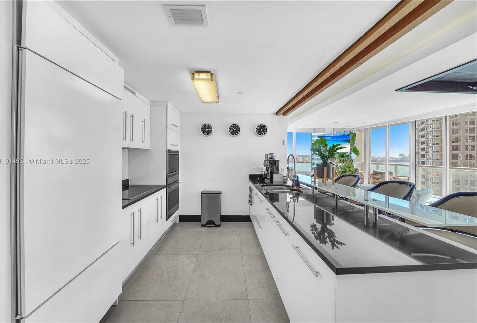 Small Image of 465 BRICKELL AVE #1001, Miami Number 14