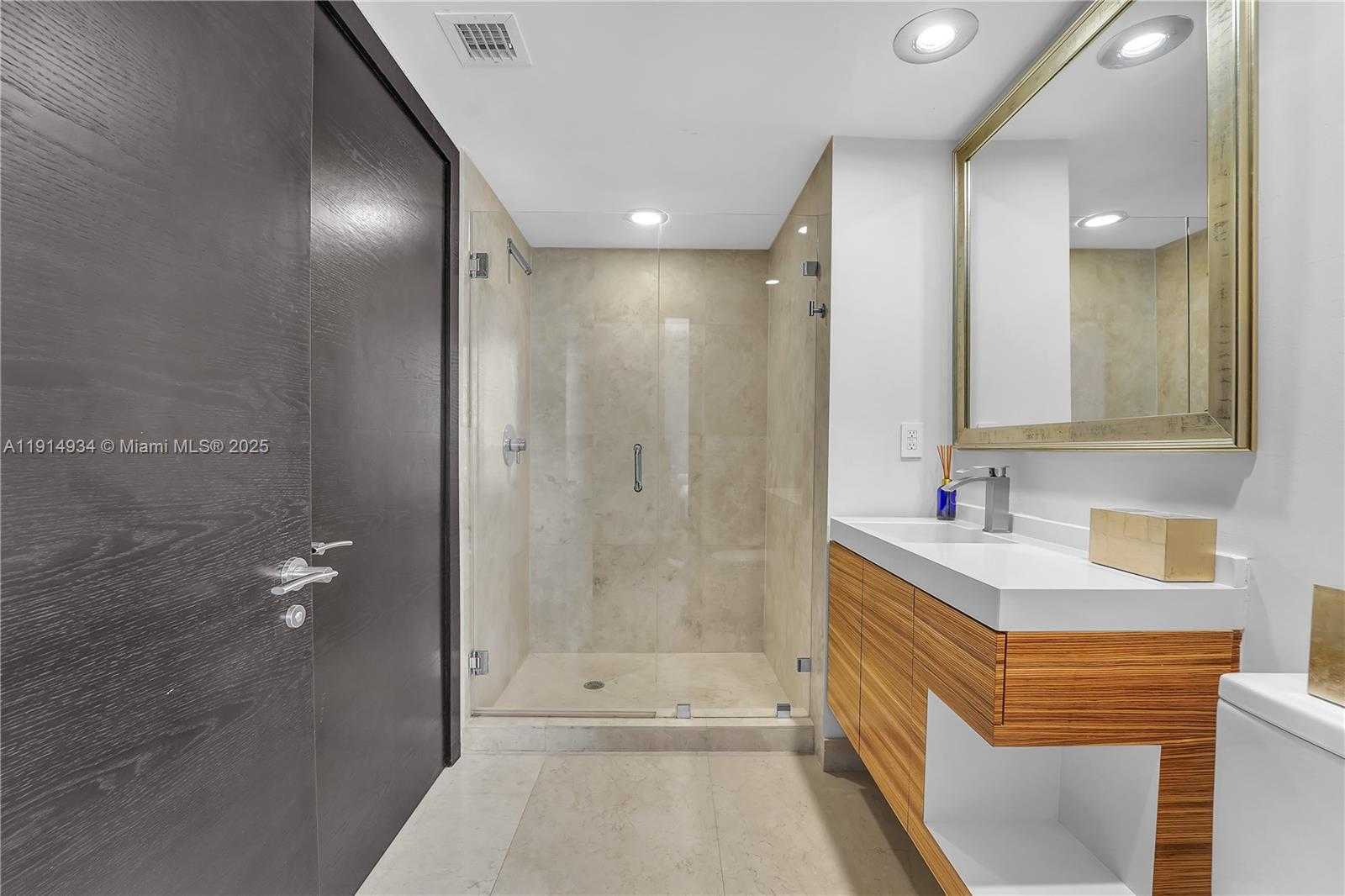 Small Image of 465 BRICKELL AVE #1001, Miami Number 31