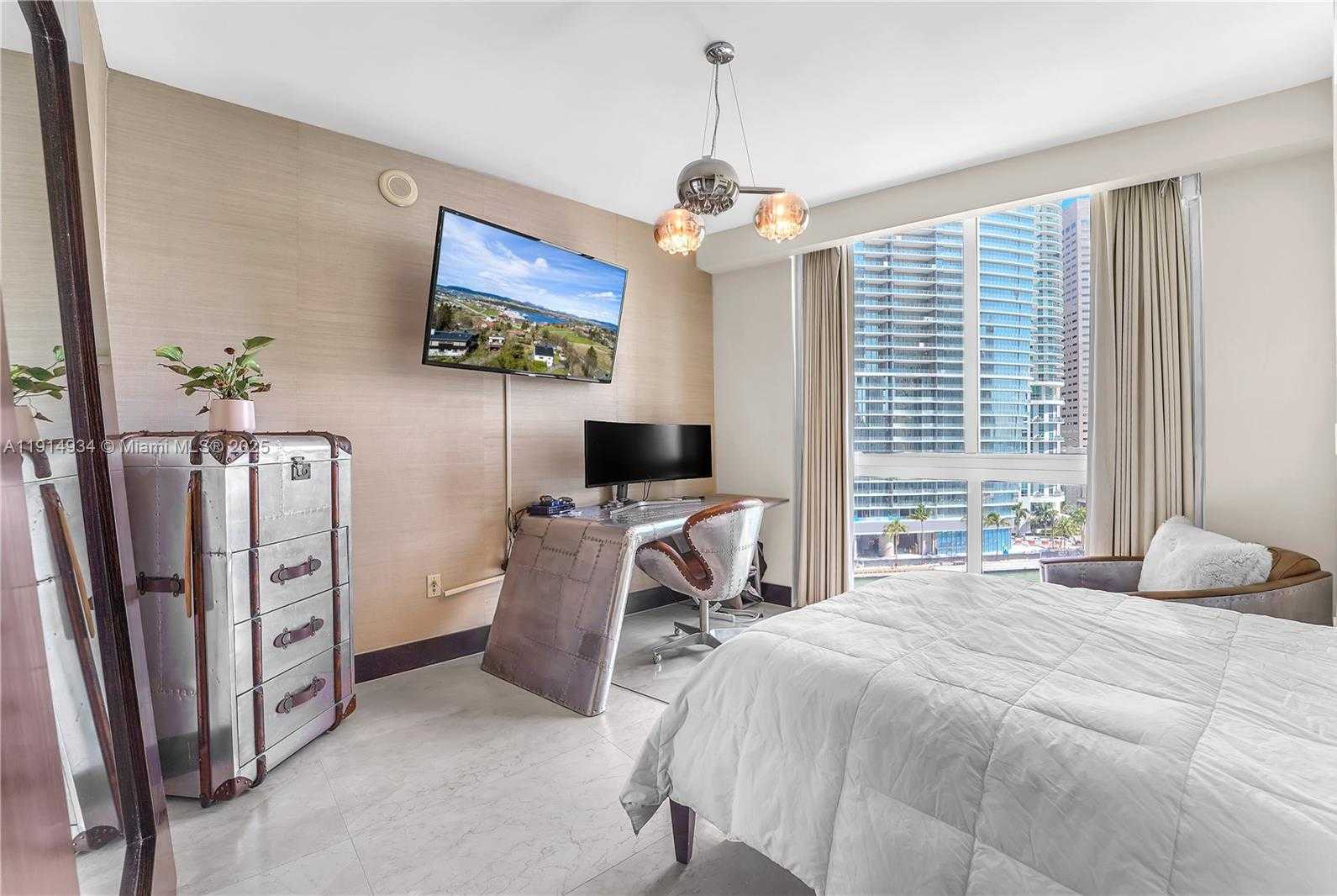 Small Image of 465 BRICKELL AVE #1001, Miami Number 34