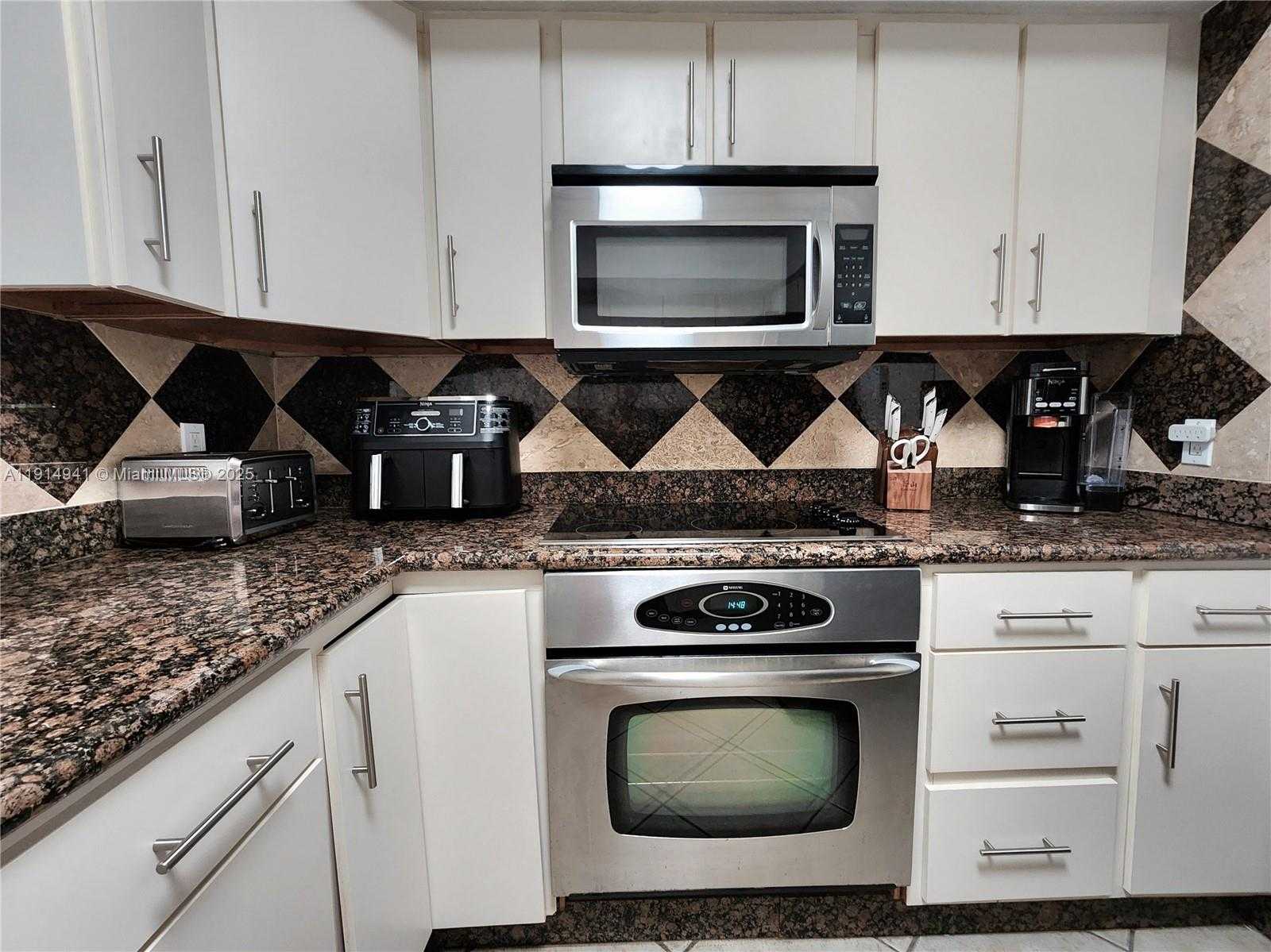 Small Image of 3505 SOUTH OCEAN DR #1202, Hollywood Number 12